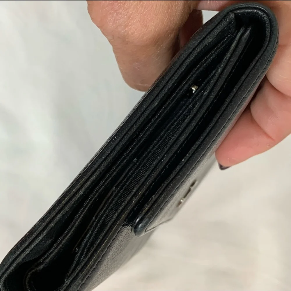 CHANEL authentic pre